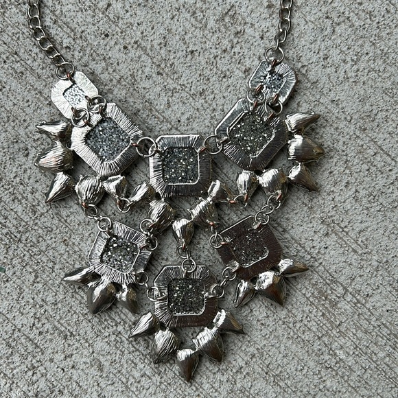 Vintage Glass Rhinestone & Metal Necklace - Picture 4 of 5